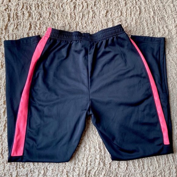 •SOLD•Nike CR7 Size YM Boys Training Pants - Picture 3 of 4